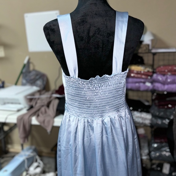 Show me your mumu satin dress - Picture 3 of 5